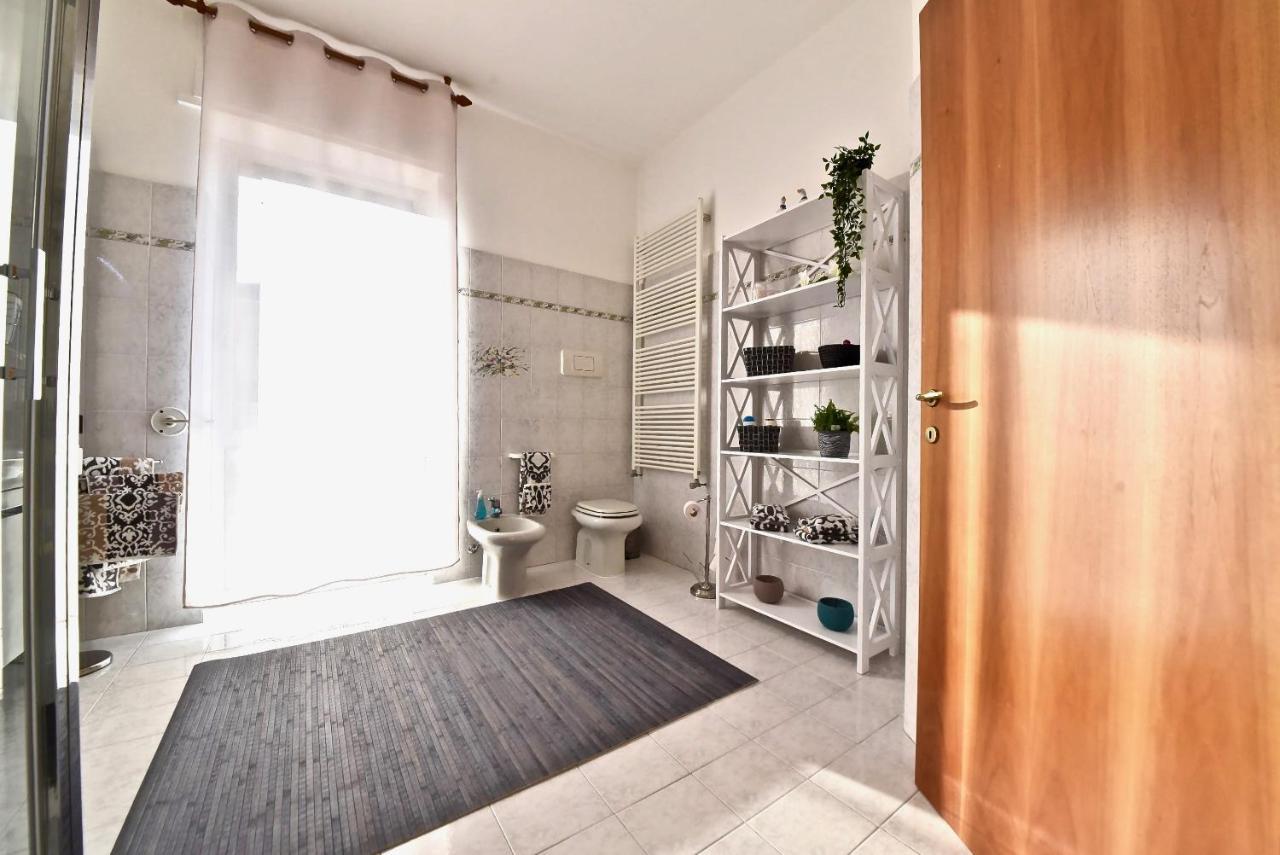 Modern Apartment Halfway Between Milan And Como Cogliate المظهر الخارجي الصورة